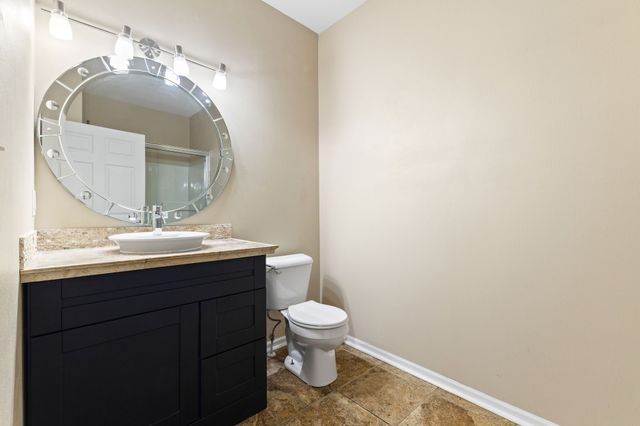 10325 Providence Drive 102, Johnston, IA 50131