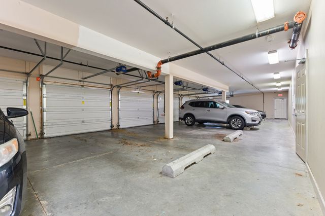 10325 Providence Drive 102, Johnston, IA 50131