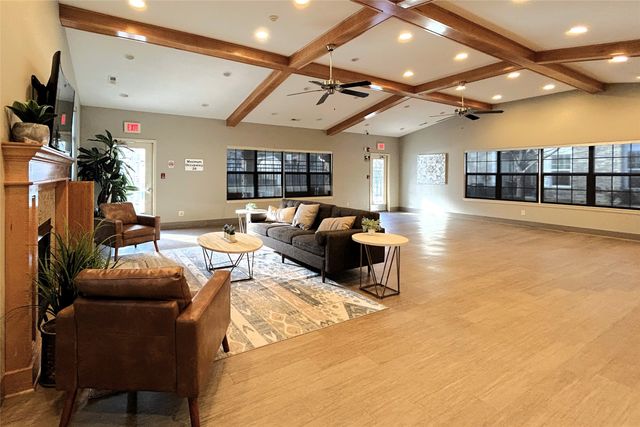 10325 Providence Drive 102, Johnston, IA 50131