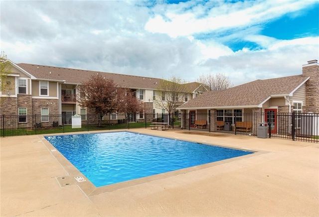 10325 Providence Drive 102, Johnston, IA 50131