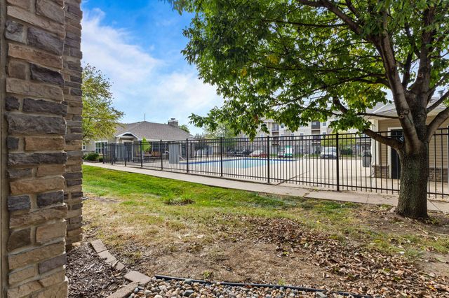 10325 Providence Drive 102, Johnston, IA 50131