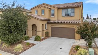 8695 Esperia Way, Sacramento, CA 95828