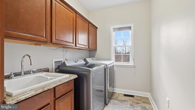 30 RAM LN, Stafford, VA 22554