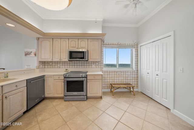8601 W Surf 15 - Drive 15w, Panama City Beach, FL 32408