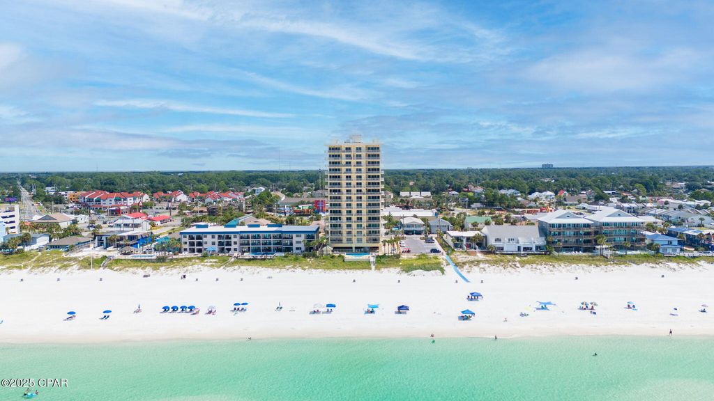 Image 61 of property listing at 8601 W Surf 15 - Drive 15w, Panama City Beach, FL 32408