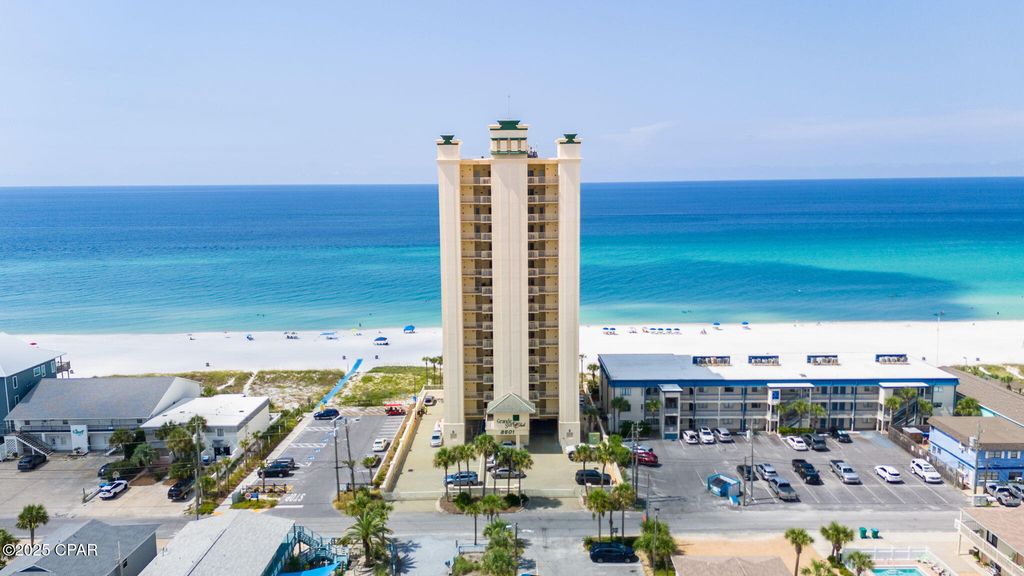 Image 64 of property listing at 8601 W Surf 15 - Drive 15w, Panama City Beach, FL 32408
