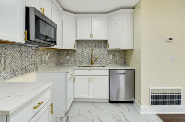 4381 Lincoln Street, Gary, IN 46408