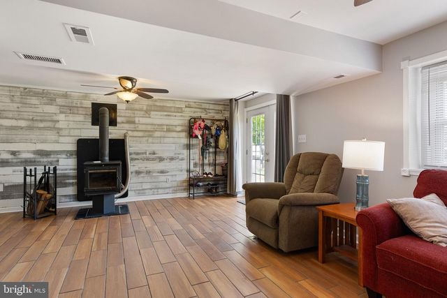 1411 WEDGEWOOD RD, Wilmington, DE 19805
