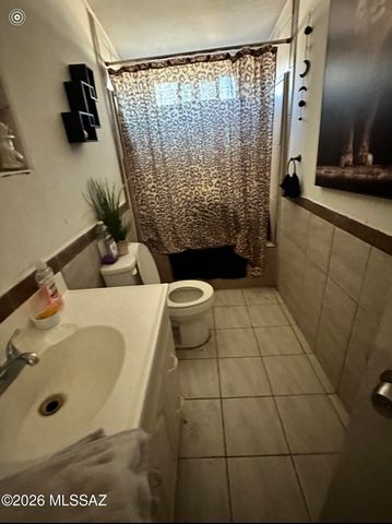 7021 W Bucking Horse Road, Sahuarita, AZ 85629