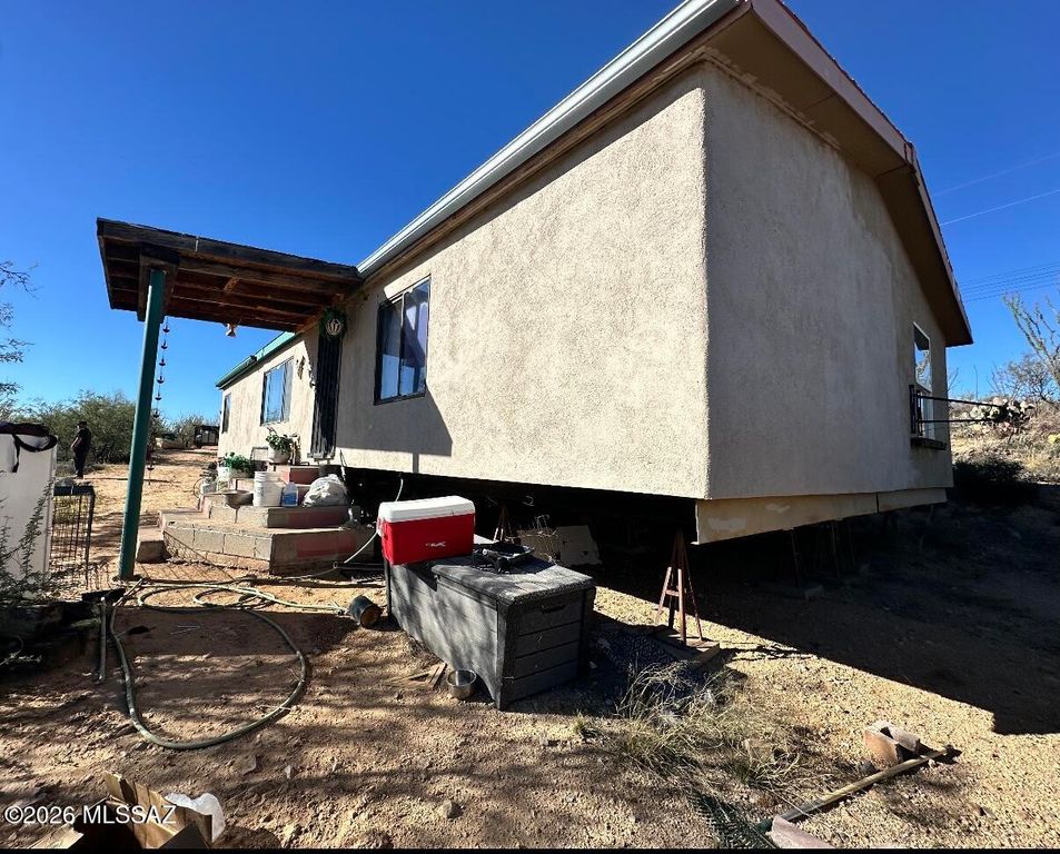7021 W Bucking Horse Road, Sahuarita, AZ 85629