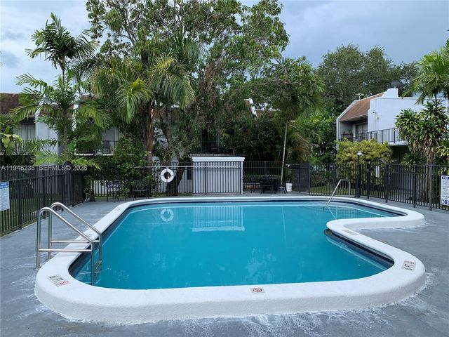 9225 SW 87th Ave A8, Miami, FL 33176