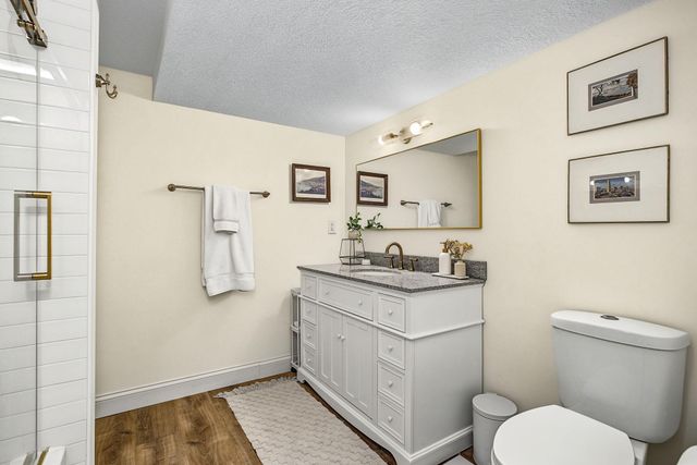 11180 Lower 167th Street W, Lakeville, MN 55044