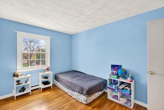 10 Meadowbrook Rd, Auburn, MA 01501