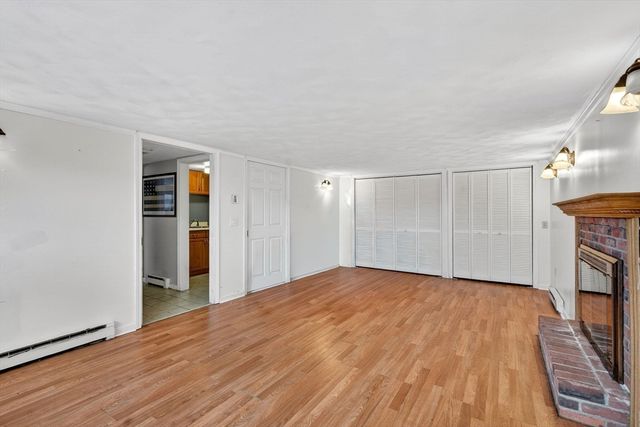 10 Meadowbrook Rd, Auburn, MA 01501