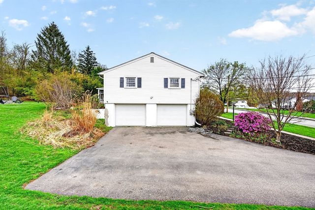 10 Meadowbrook Rd, Auburn, MA 01501