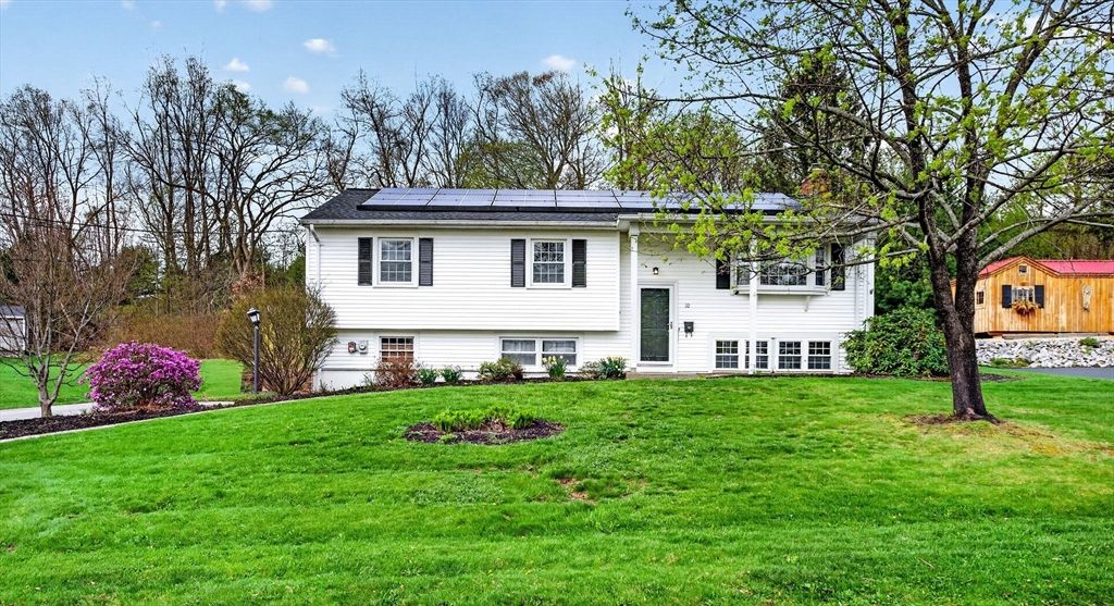 10 Meadowbrook Rd, Auburn, MA 01501