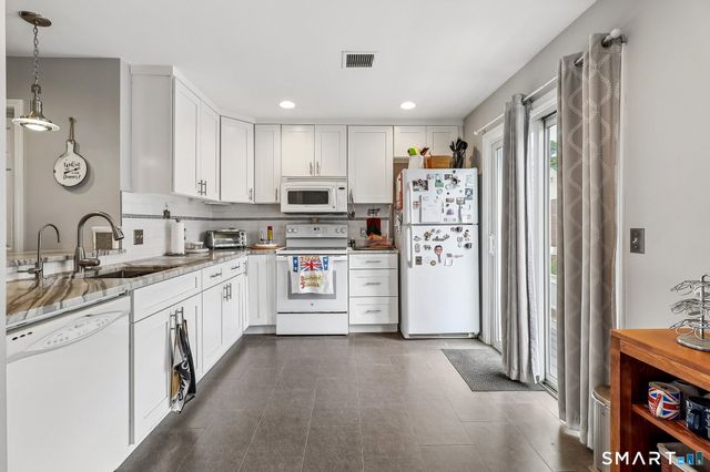 1900 Summer Street 19, Stamford, CT 06905