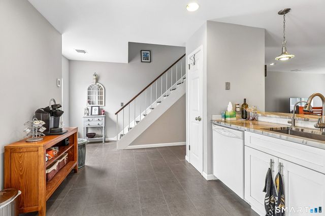 1900 Summer Street 19, Stamford, CT 06905