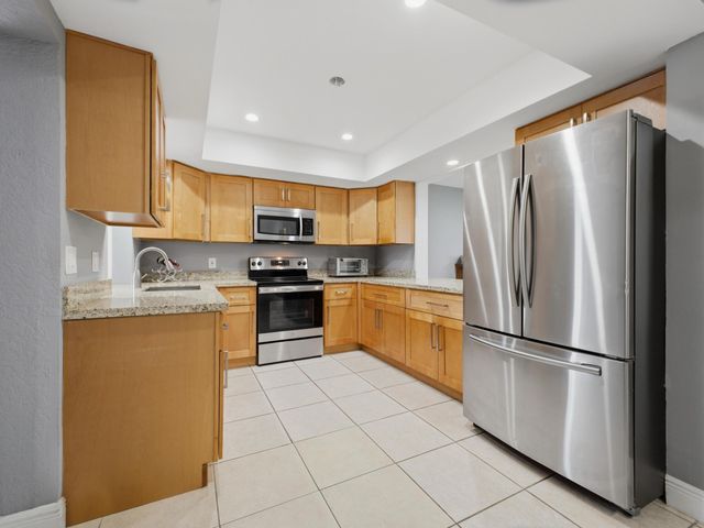 451 SE 1st Avenue A-B, Pompano Beach, FL 33060