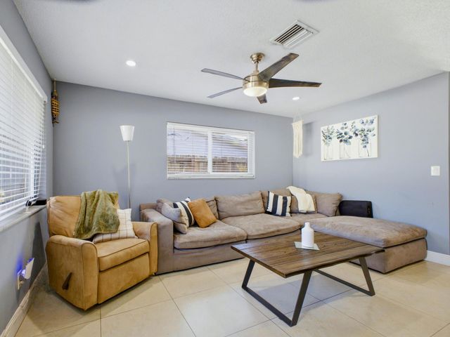 451 SE 1st Avenue A-B, Pompano Beach, FL 33060