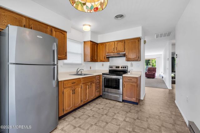 22B Alpine Road 63, Whiting, NJ 08759