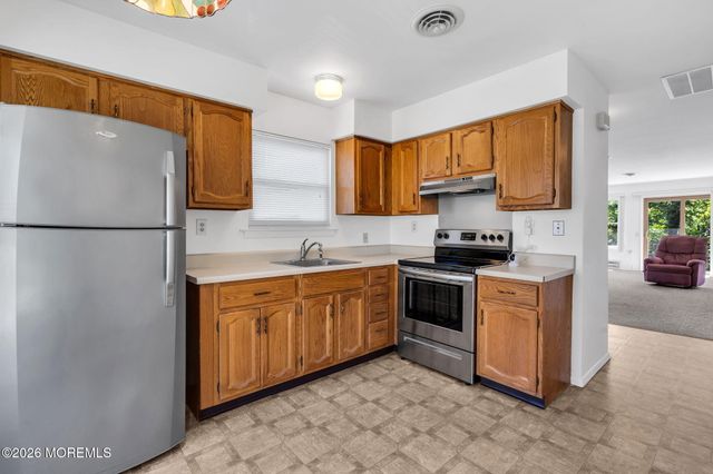 22B Alpine Road 63, Whiting, NJ 08759