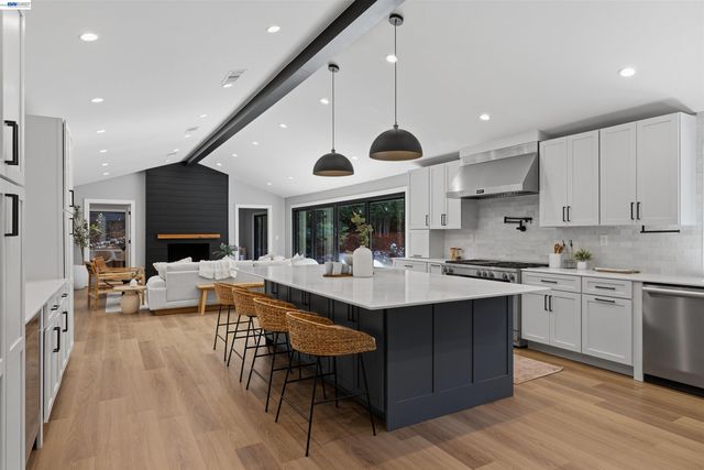2170 Deer Oak Way, Danville, CA 94506