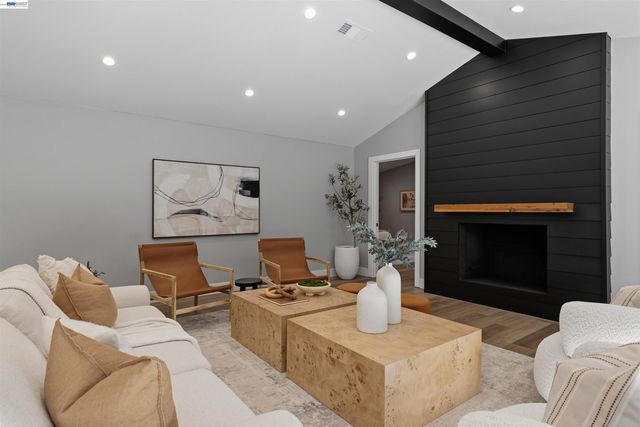 2170 Deer Oak Way, Danville, CA 94506