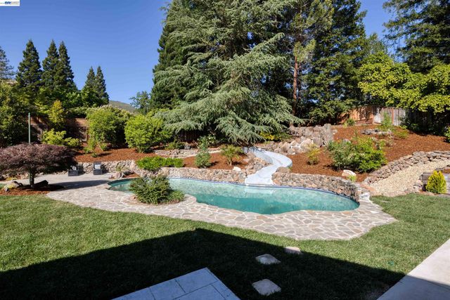 2170 Deer Oak Way, Danville, CA 94506