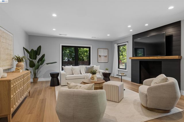 2170 Deer Oak Way, Danville, CA 94506