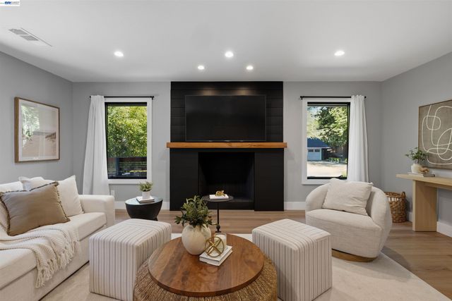 2170 Deer Oak Way, Danville, CA 94506