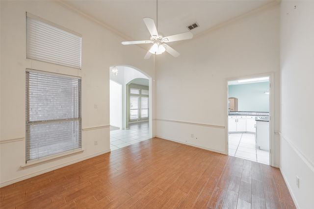 203 Arbor Park Drive, Euless, TX 76039