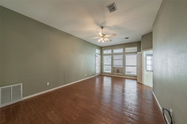 203 Arbor Park Drive, Euless, TX 76039