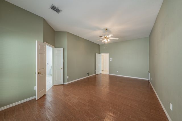 203 Arbor Park Drive, Euless, TX 76039