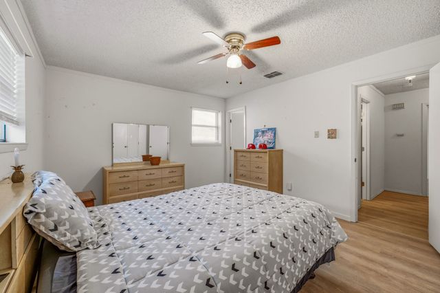 904 Spanish Trail Drive, Granbury, TX 76048