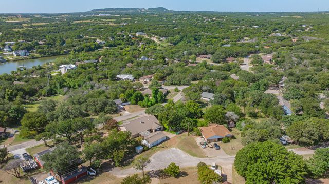 904 Spanish Trail Drive, Granbury, TX 76048