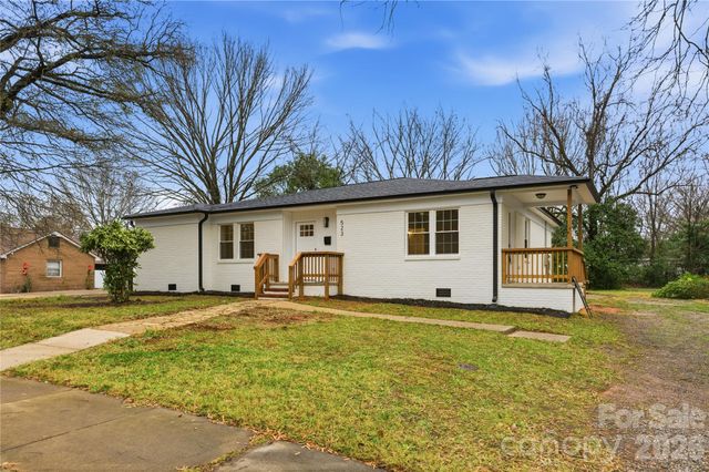 523 Biltmore Street, Mooresville, NC 28115