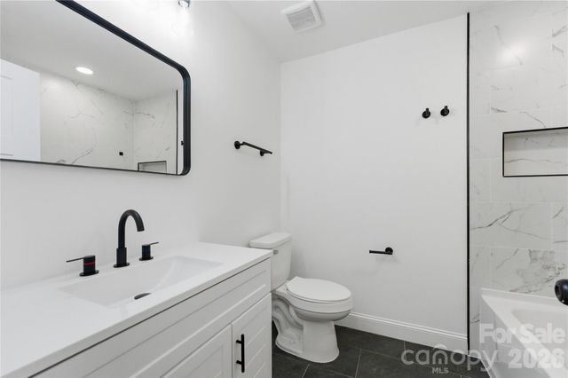 523 Biltmore Street, Mooresville, NC 28115