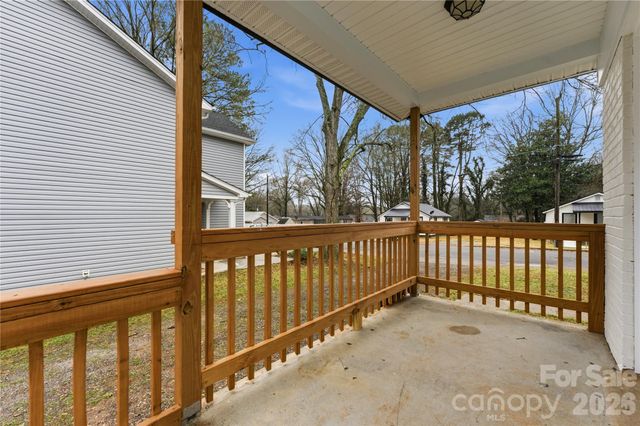 523 Biltmore Street, Mooresville, NC 28115