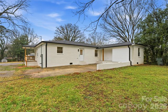 523 Biltmore Street, Mooresville, NC 28115