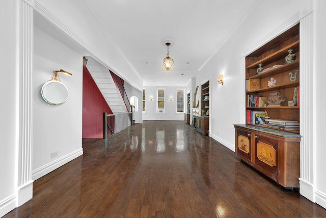 318 E 120TH Street, New York City, NY 10035