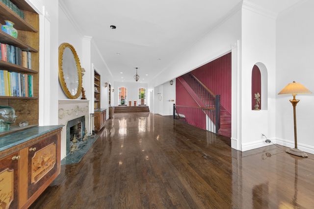 318 E 120TH Street, New York City, NY 10035