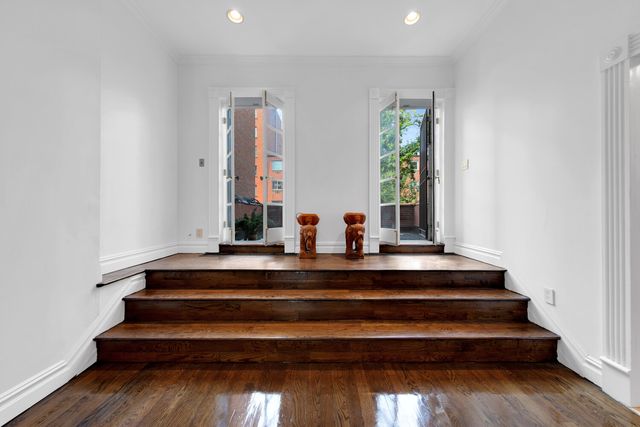 318 E 120TH Street, New York City, NY 10035