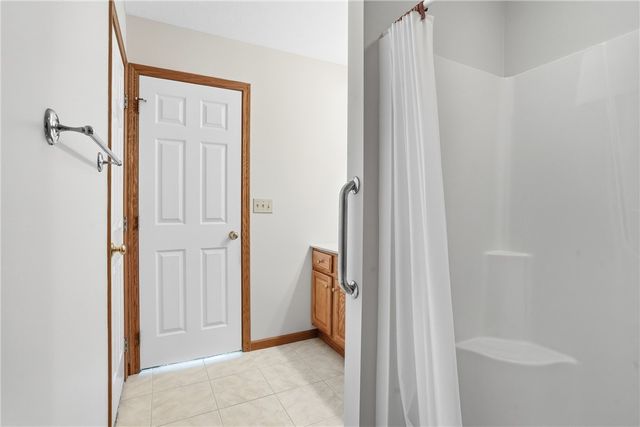 1064 Timberwood Dr, Chippewa Twp, PA 15010