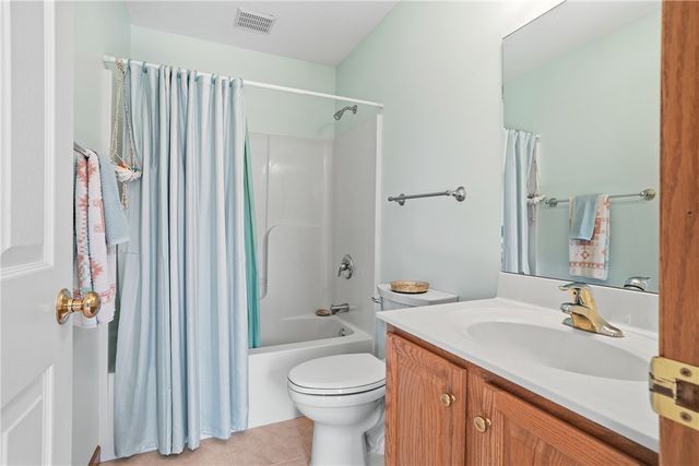 1064 Timberwood Dr, Chippewa Twp, PA 15010
