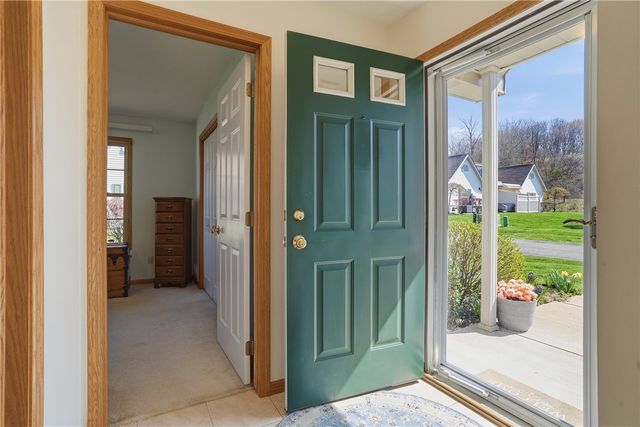 1064 Timberwood Dr, Chippewa Twp, PA 15010