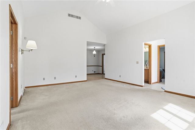 1064 Timberwood Dr, Chippewa Twp, PA 15010