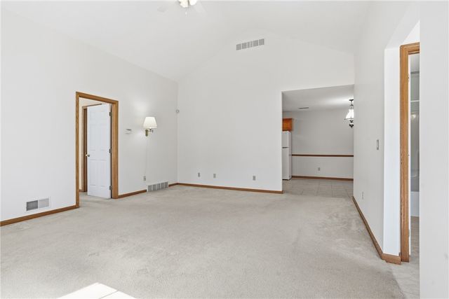 1064 Timberwood Dr, Chippewa Twp, PA 15010