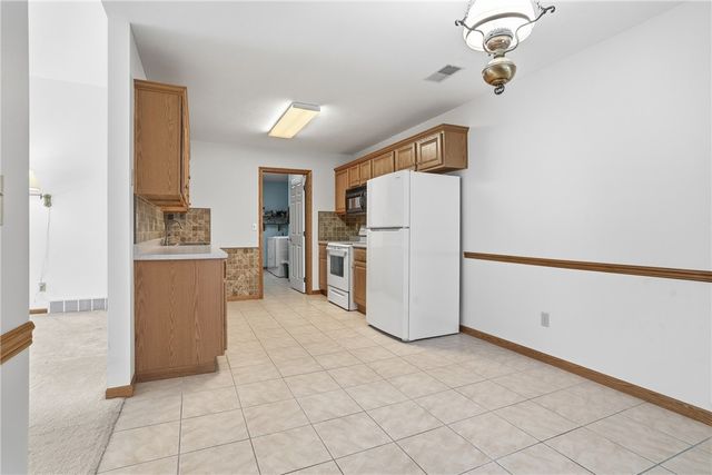 1064 Timberwood Dr, Chippewa Twp, PA 15010