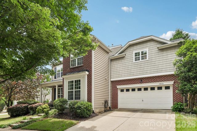 13713 Delstone Drive, Huntersville, NC 28078